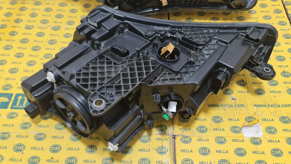 Far faruri Skoda Superb 3 3V B8 xenon adaptiv led 3V1941018A