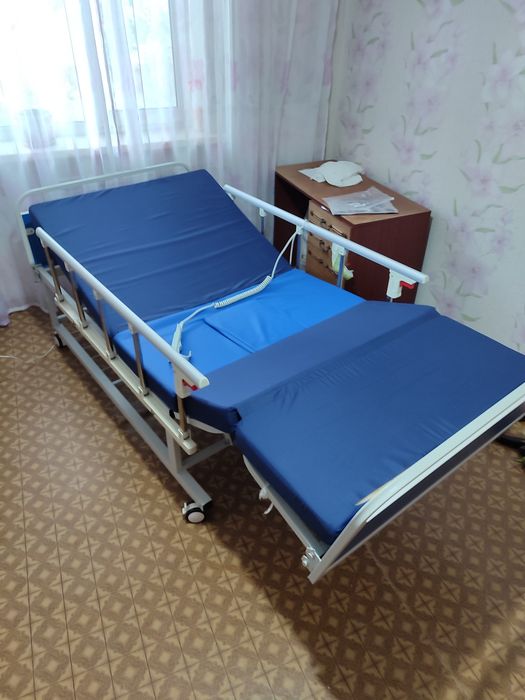 Медицинская кровать