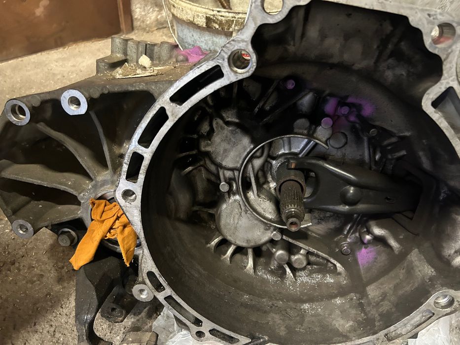 Mazda cx7 скоростна кутия 4*4 2.2 173cc 2011г