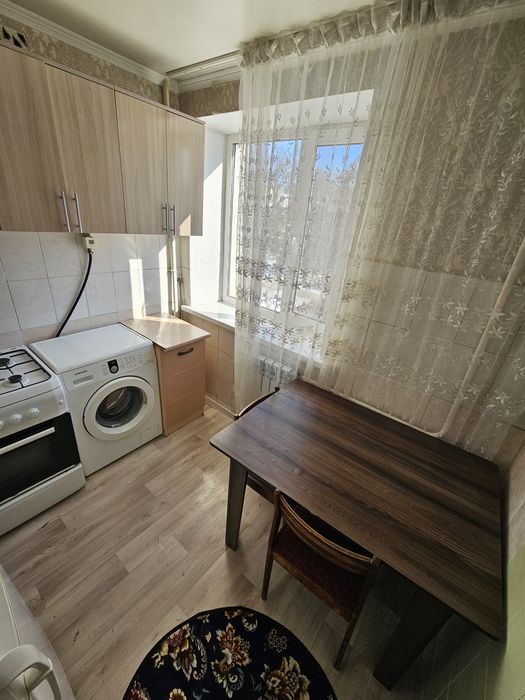 Сдам 2ком 4мкр Жастар Даулет с мебелью,  срочно