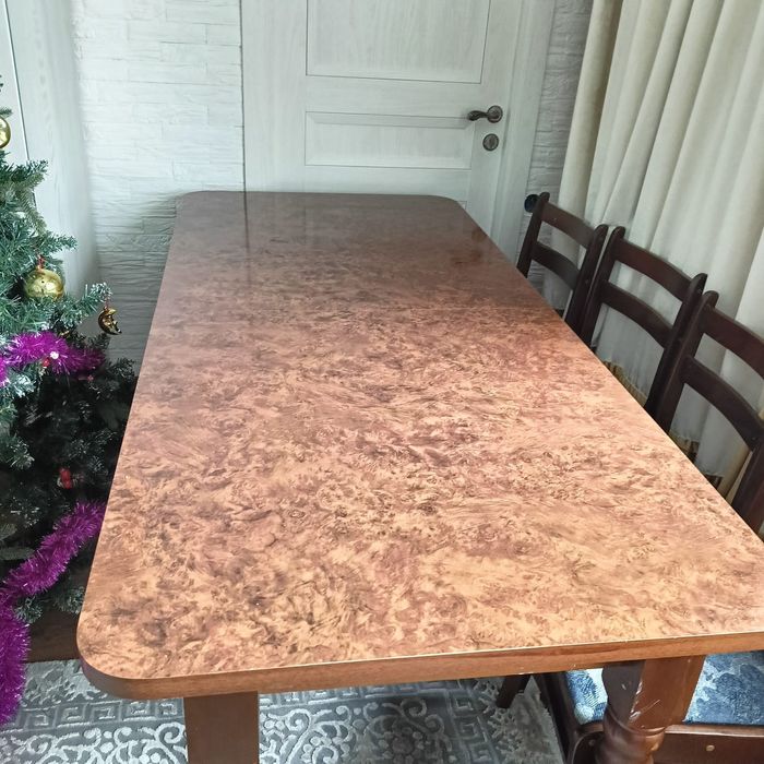 Стол для зала длина 2.5 м.