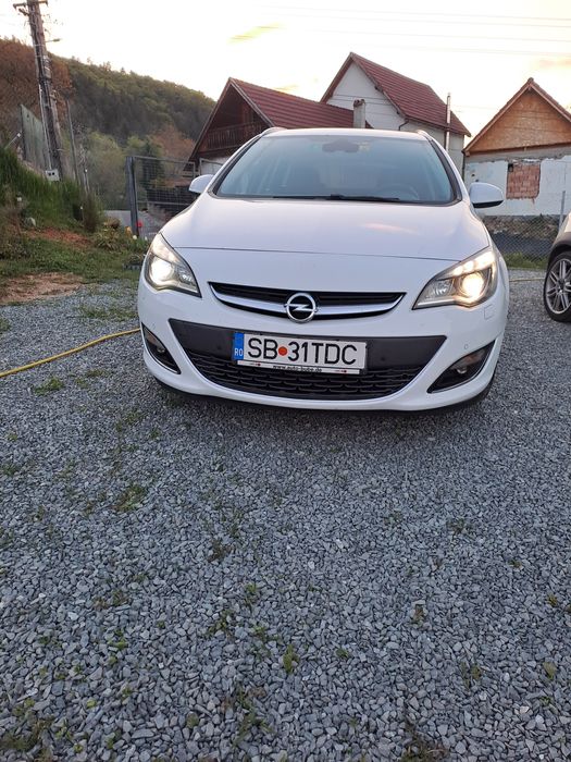 Opel astra 2015 2.0 CDTI 165 cp