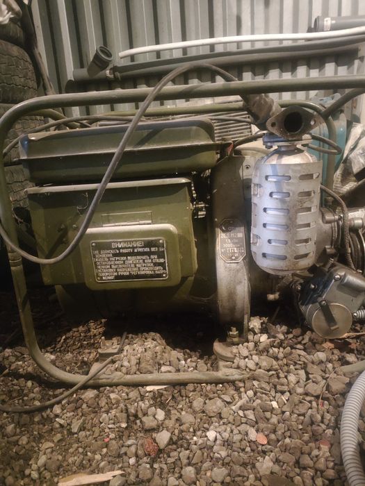Продам армейский бензогенератор