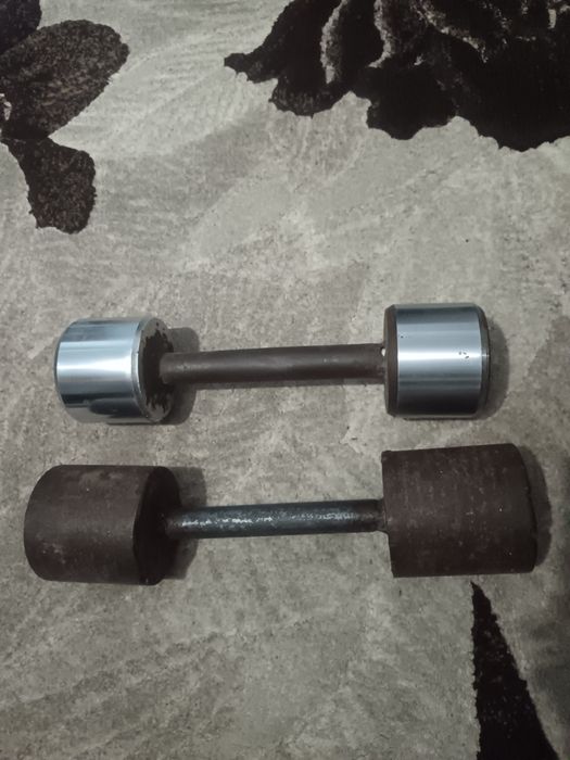Gantere de 14 respectiv 7kg