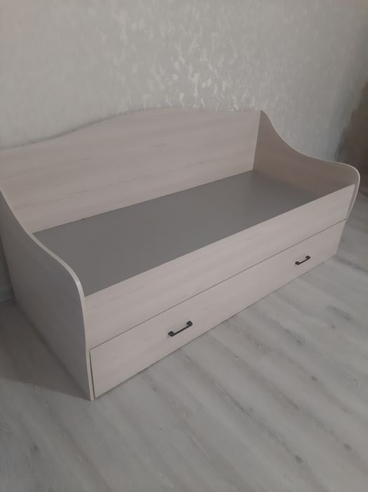 кровать продам двухместная