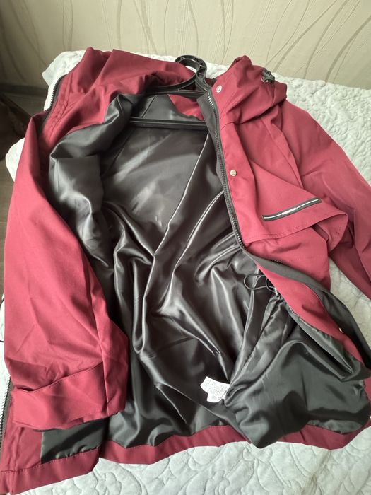 Ветровка женская