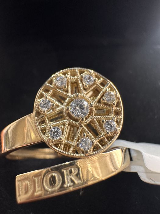 Золотое кольцо Dior