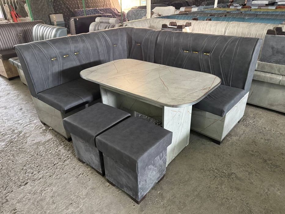 Продаётся кухонный уголок