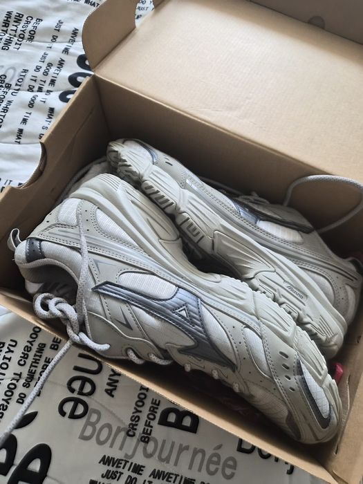 Маратонки Mizuno 42N