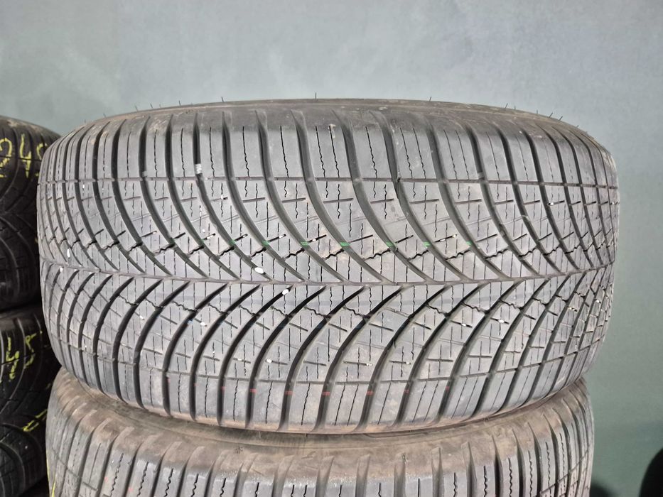 4 Anvelope M+S VARA IARNA 4 Sezoane - 245/45/18 100Y - GoodYear Vector 4Seasons - APP NOI - DOT 2023 !