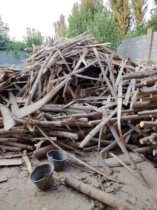 Qurlish uchun tahta matryalarham  otn bor vasan  kvadrat 18000 som