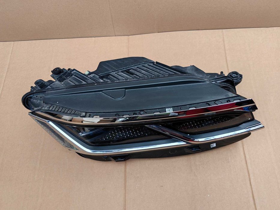 Фар за VW Touareg III / ВФ Туарег 3