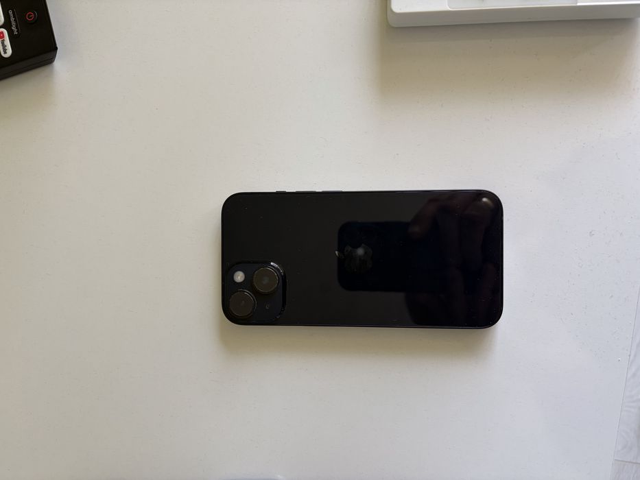 Продавам iPhone 14