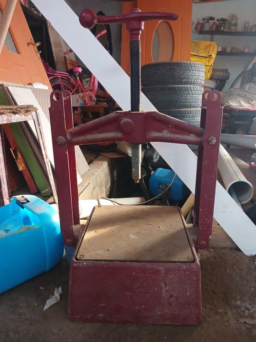 Механический пресс