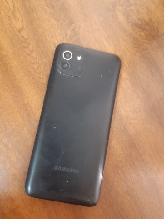 Продам  телефон отличный