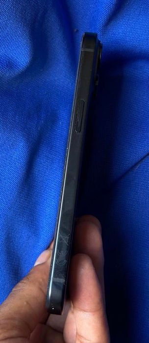 iPhone 15 black 128 gb