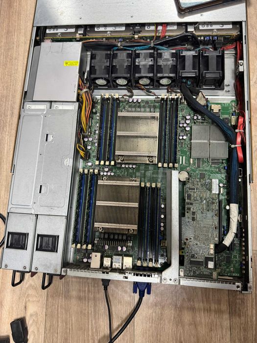 Продам сервер Xeon