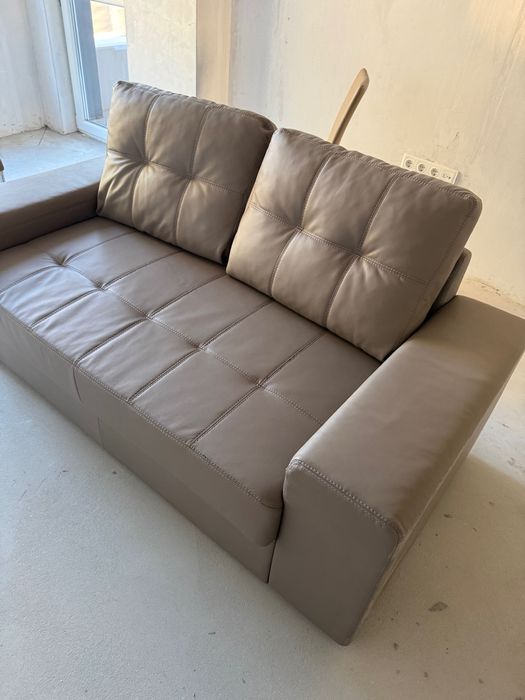 диван двойка и столове