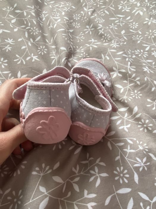 Обувки за момиче