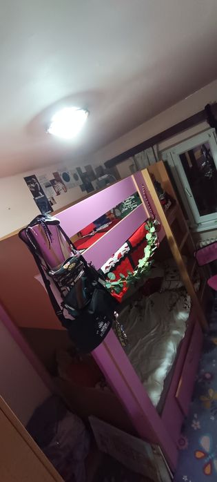 Vand pat etajat de fetițe