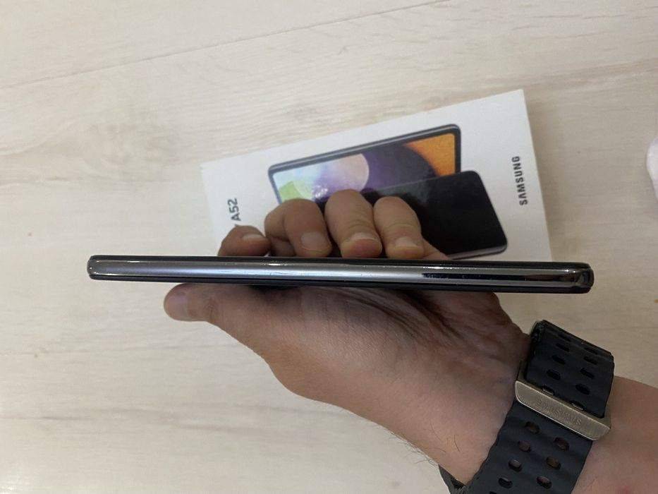 Samsung Galaxy A52 256GB / 8GB RAM
