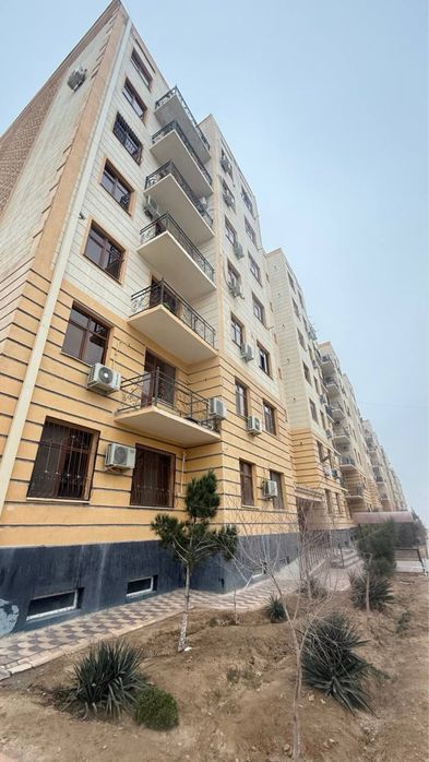 Yashashga tayyor 1 xonalik uy 90% jihozlari bilan sotiladi