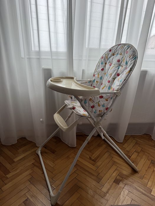 Scaun de masa bebe