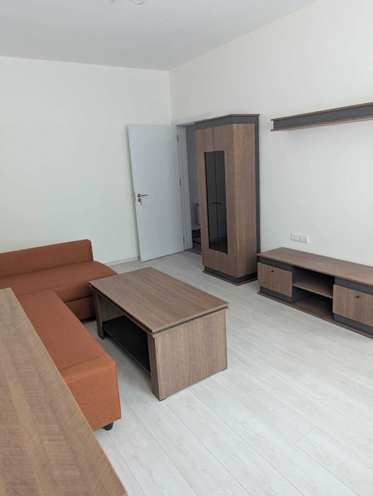 Под наем дългосрочно 4-стаен до пазар Чаталджа