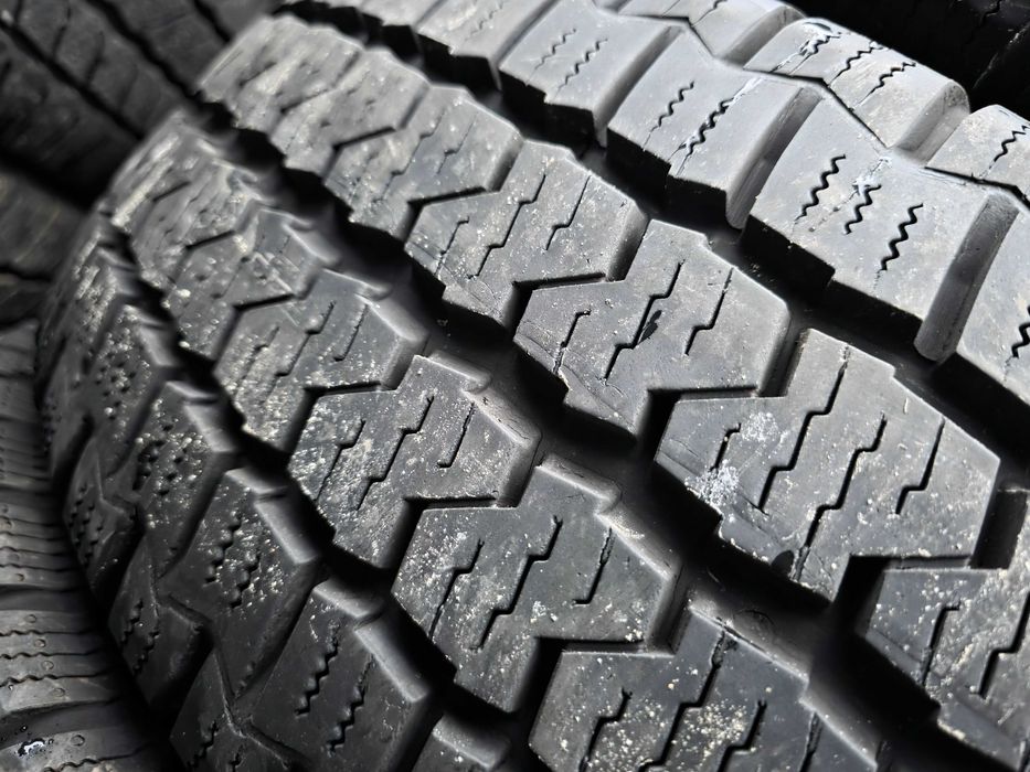 4бр Всесезонни гуми за бус 225 75 16 С - Continental