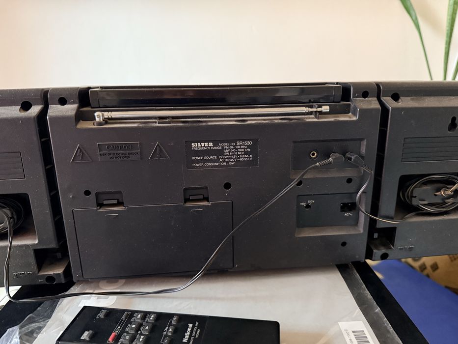 Vand video vhs si casetofon portabil