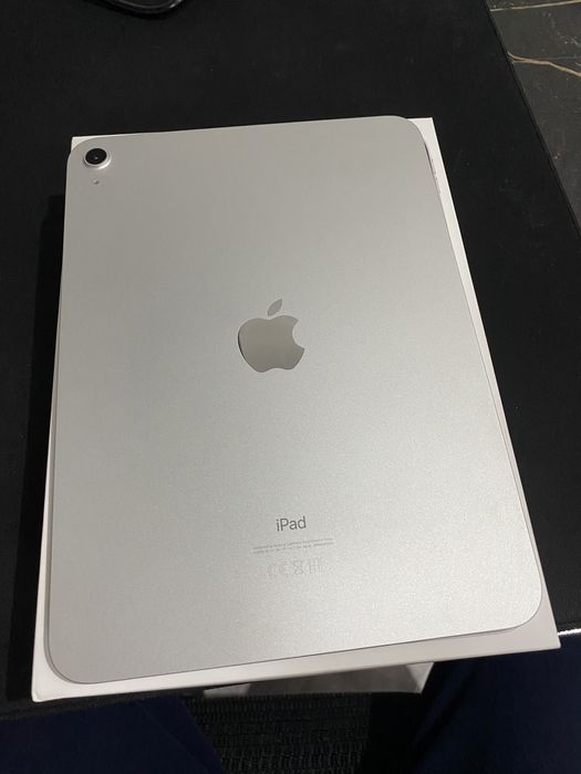 apple ipad 10.9/64GB