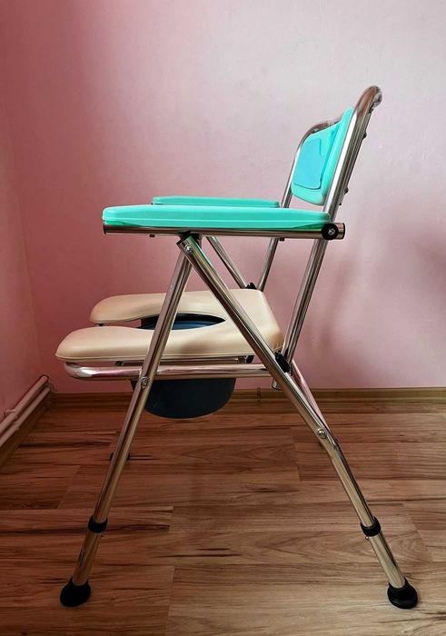 Scaun cu WC de camera, pliabil, din aluminiu