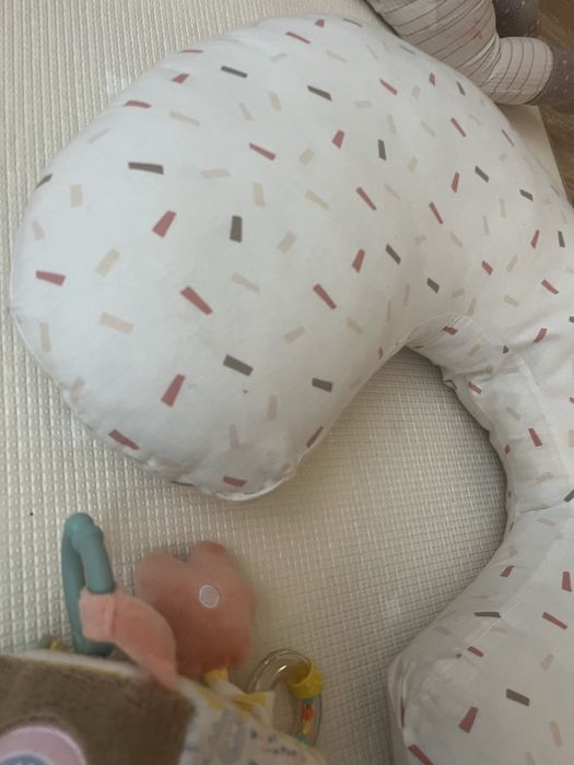 Възглавница за кърмене