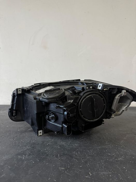 Far dreapta bmw f10 f11 non-facelift adaptiv