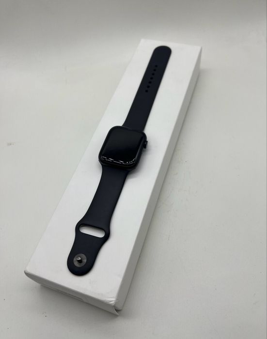 Apple Watch 8 series 45 mm