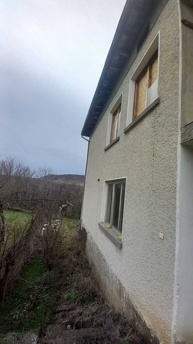 Продава се Къща в с. Дряновец, Област Разград - 150 кв.м за 113 €/кв.м - Снимка #3