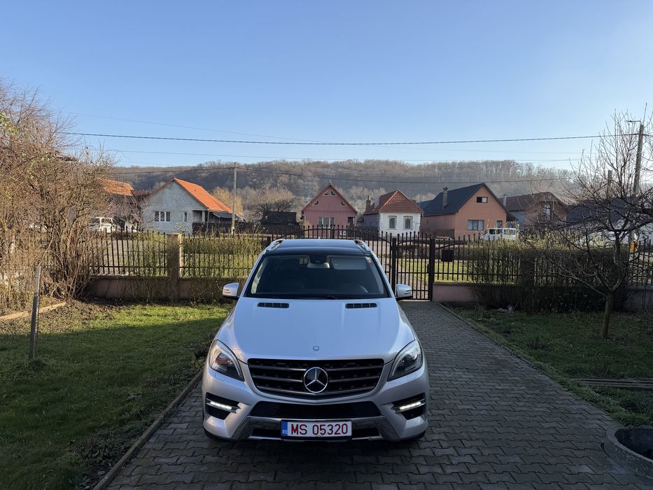 Mercedes ML 250 Amg - panoramic