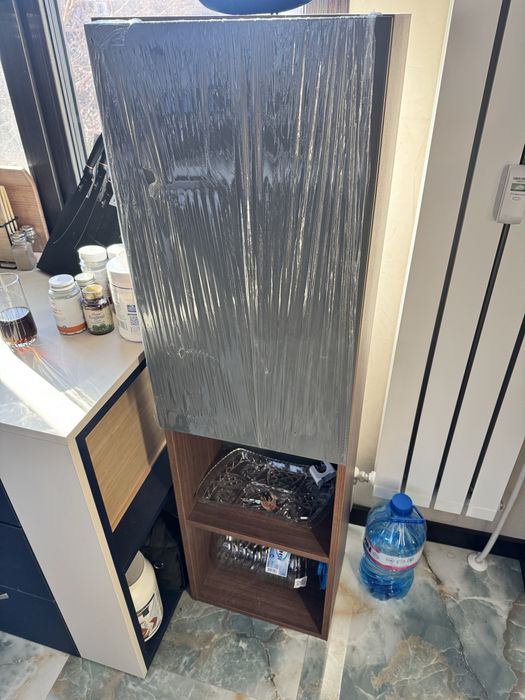 Чисто нов шкаф за баня