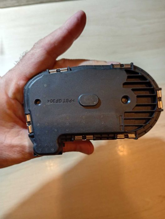 Дроселова клапа Мерцедес s500 306 коня