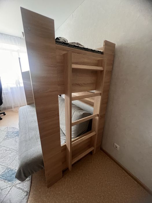 Продам двухъярусную кровать