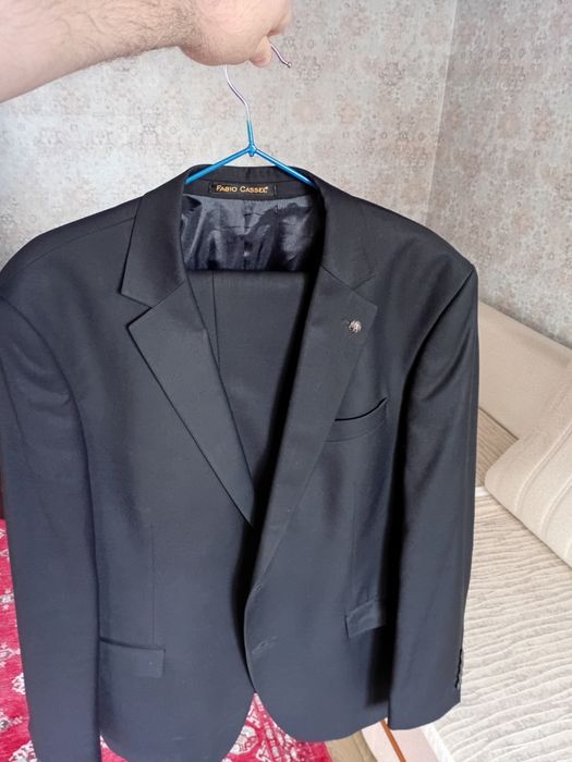 Продам мужской костюм