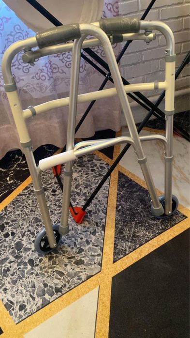 Ходунок новый