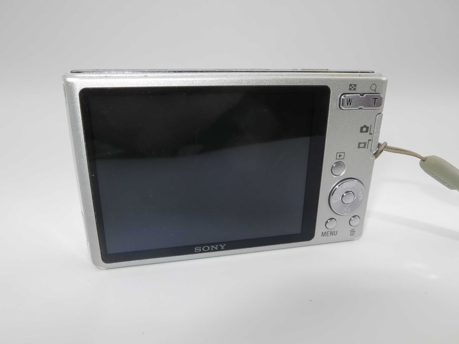 Sony Cyber-shot DSC W330 ултра компактен цифорв фотоапарат, малка дигитална камера сребърен цвят, в отлично състояние, работи перфектно
