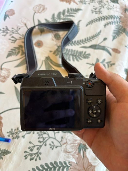 Nikon Coolpix b500
