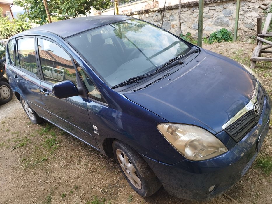 Toyota Corolla Verso 2.0 D4D (2004г.) на части