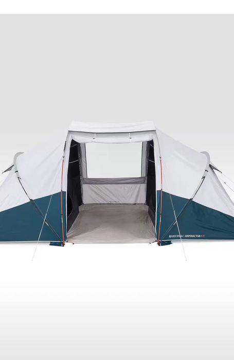 Cort Quecha de 4 persoane .