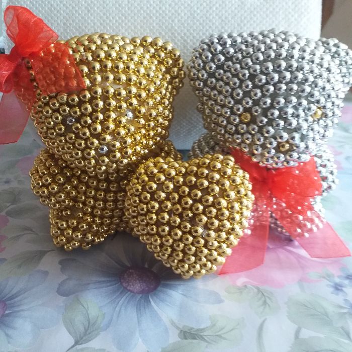 Ursuleți din spumă cu mărgele