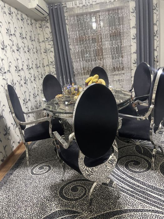 Stol stul sotiladi bolishi 1000$ orginal mahsulot