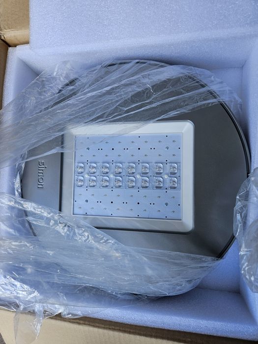 NOU 50% REDUS Proiector SIMON ililuminat stalp