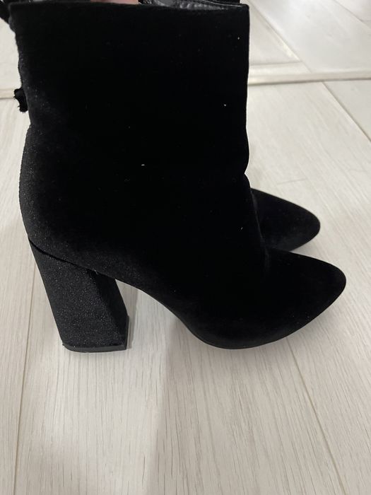 Замш ботинка етик